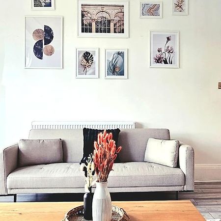 Spacious Haven With Free Parking 글라스고 외부 사진