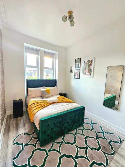 Spacious Haven With Free Parking 글라스고 외부 사진